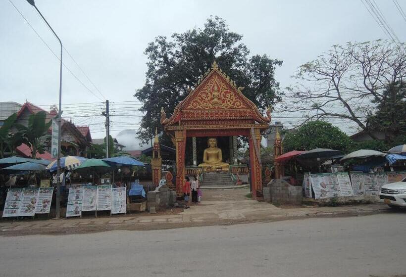 هتل Vang Vieng Sky Mountain View