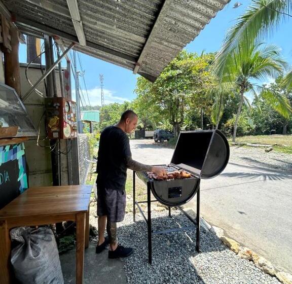 پانسیون Backpackers Caribe Puerto Viejo