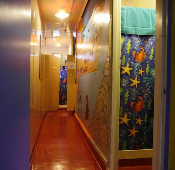 هاستل Atlantis Backpackers