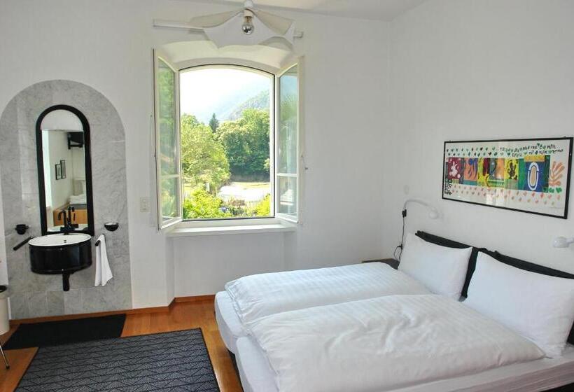 ベッドアンドブレックファースト Albergo Ristorante Centovalli