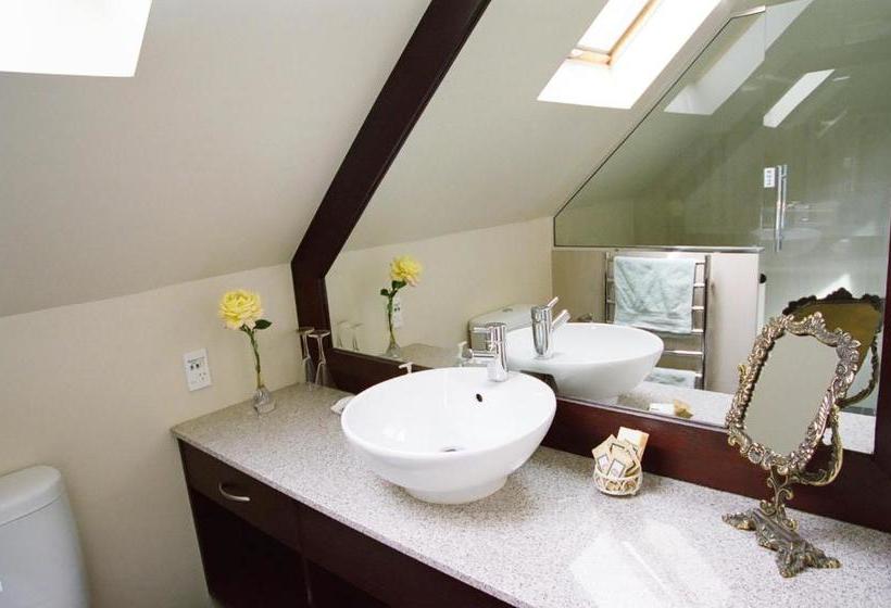 تختخواب و صبحانه Anglesea Inn