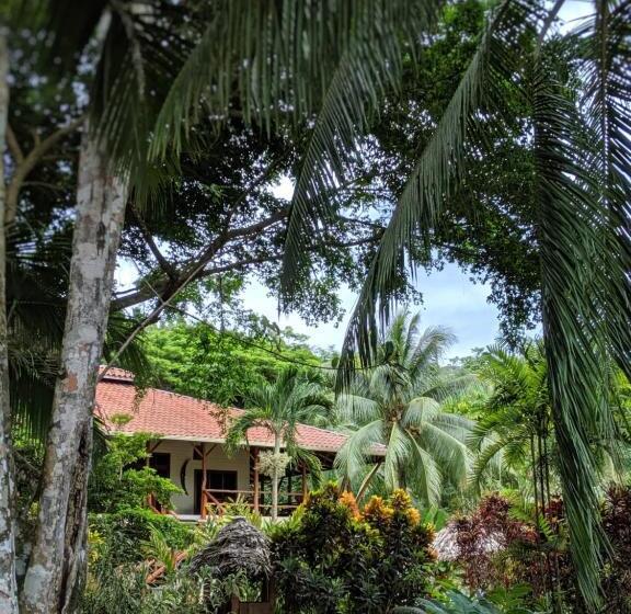 צימר Bluff Beach Retreat