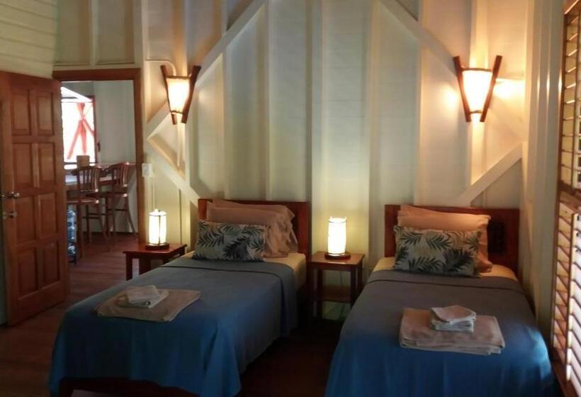 צימר Bluff Beach Retreat