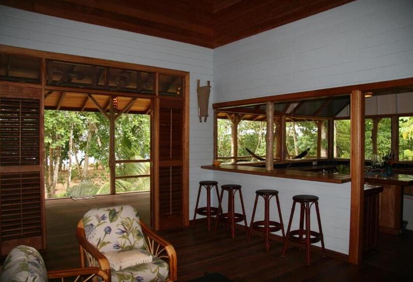 צימר Bluff Beach Retreat