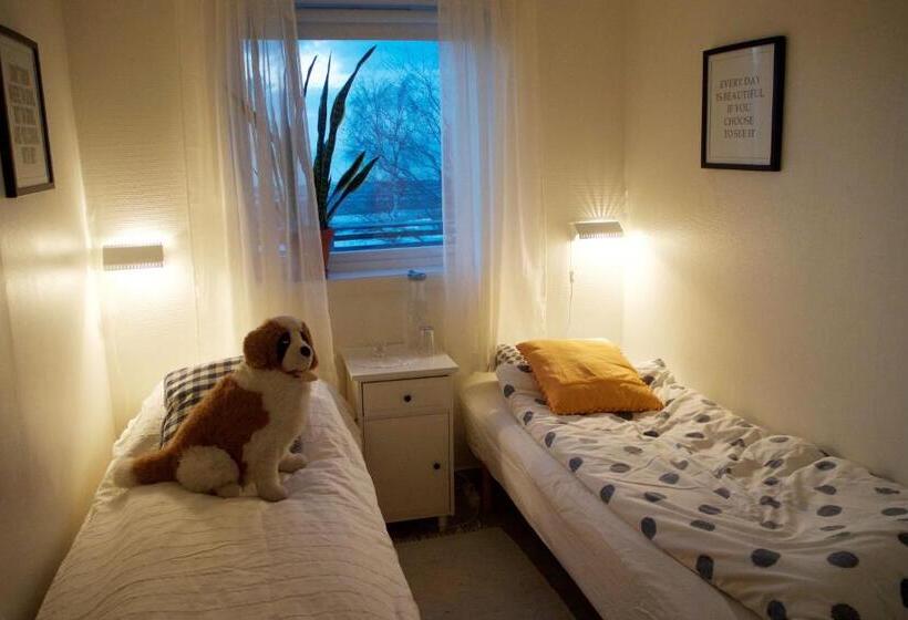 تختخواب و صبحانه Strandheimen Guesthouse