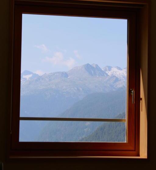 ホテル Pension Laresch