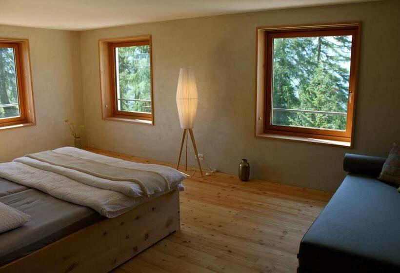 ホテル Pension Laresch