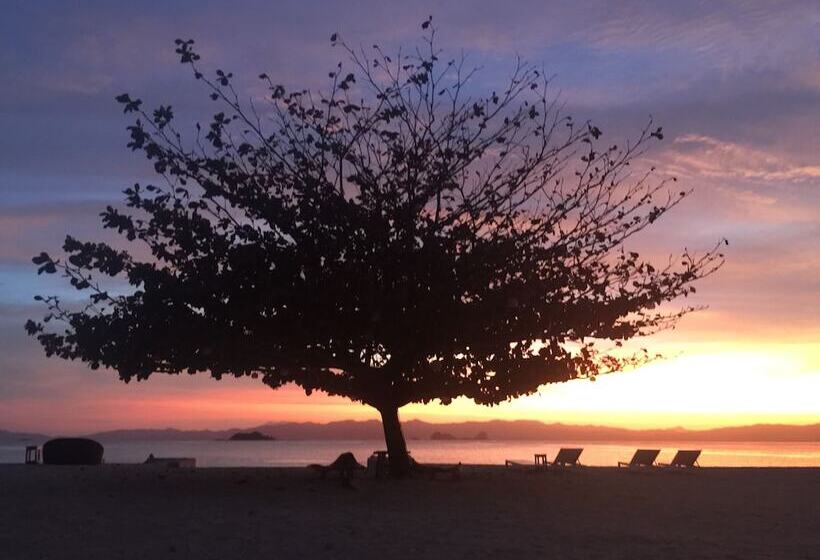 אתר נופש Noanoa Island