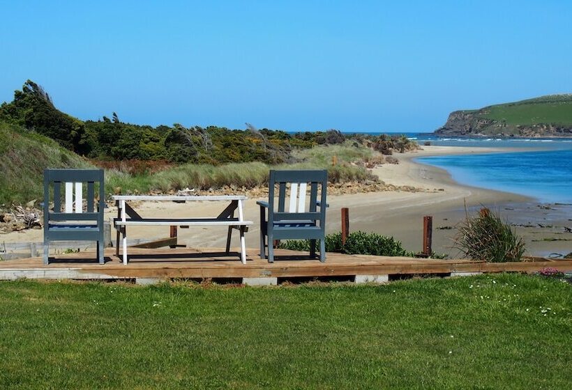 Surat Bay Lodge By The Sea/backpackers Hostel