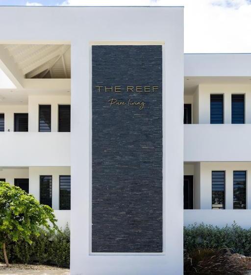 هتل The Reef - Blue Bay Golf & Beach Resort