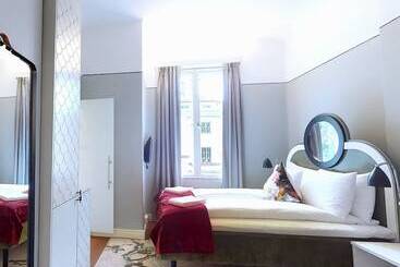 هتل The Apartments Company   The Sweet
