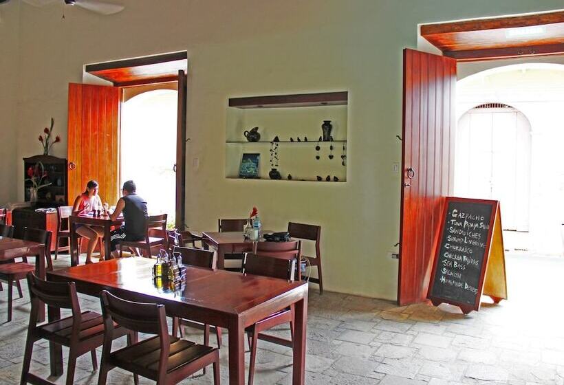 هتل Cafe Azul
