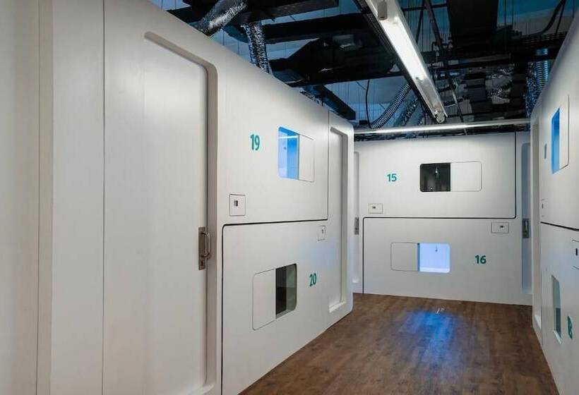 هتل Bobopod Kota Tua Jakarta