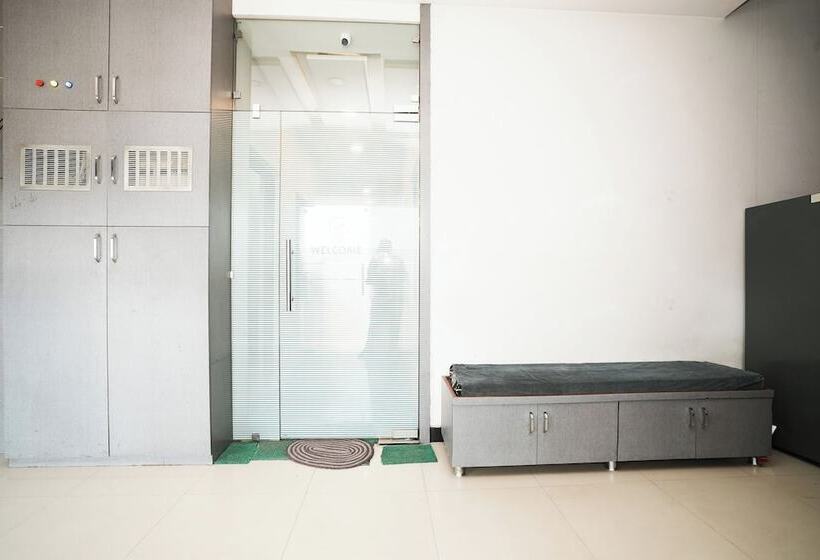 酒店 Metro Palace Nalasopara East Mumbai
