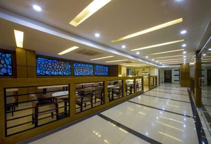 هتل Mira Garden