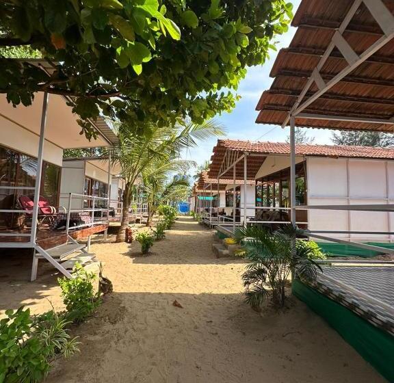 호텔 Mountain Palm Patnem Beach