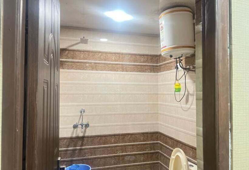 هتل Amar Guest House