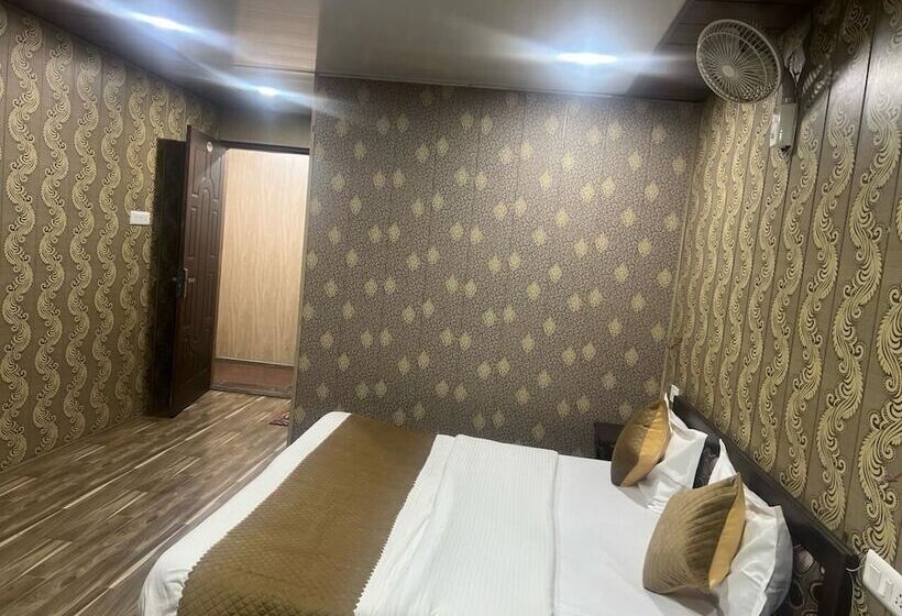 هتل Amar Guest House