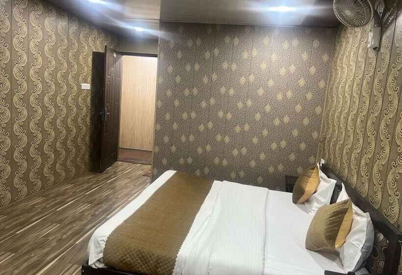 هتل Amar Guest House