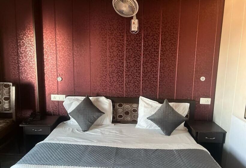 هتل Amar Guest House