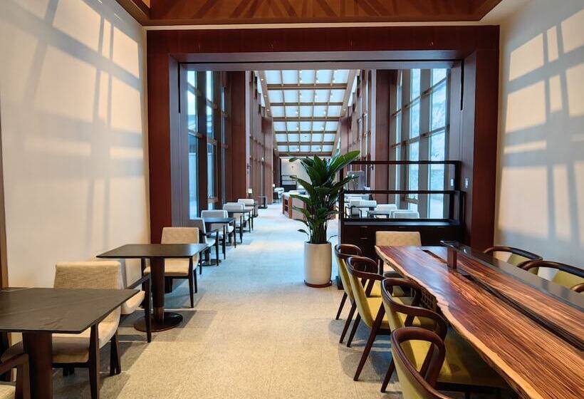 Oakwood Suites Chongli