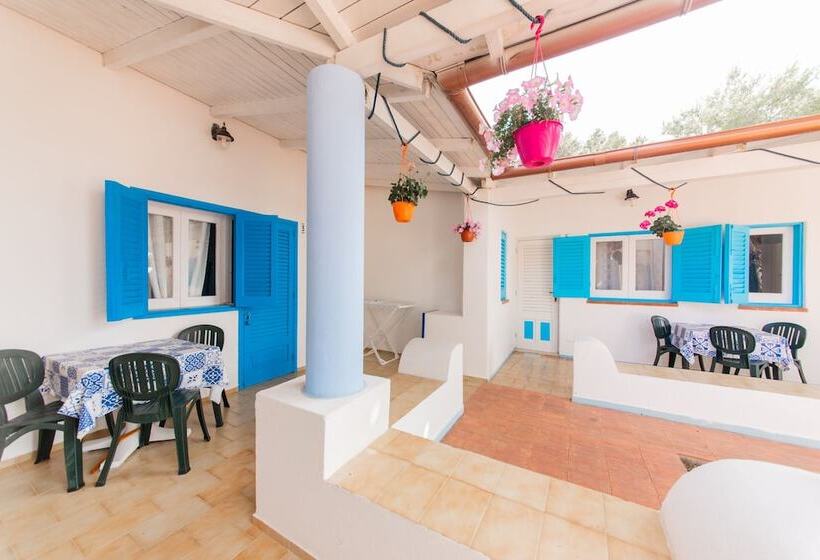 پانسیون Holiday Eolie Village