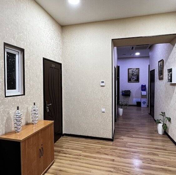 Hayot Hostel
