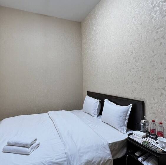Hayot Hostel