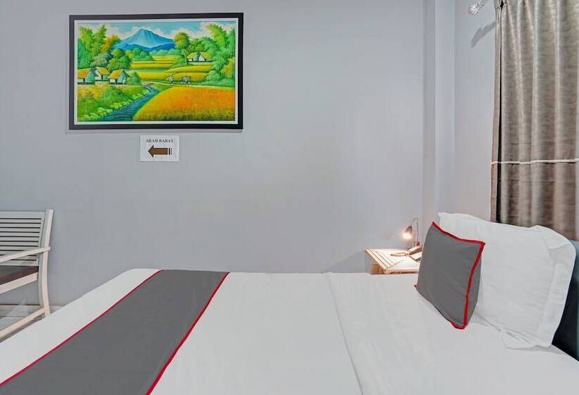 Отель Collection O 90783 Probolinggo Homestay