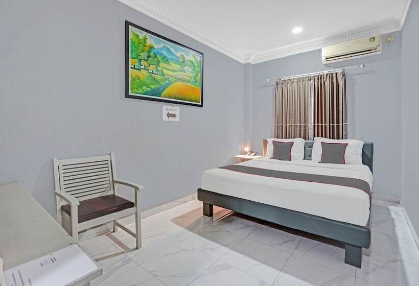 בית מלון כפרי Collection O 90783 Probolinggo Homestay