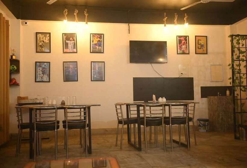 فندق Erica Residency