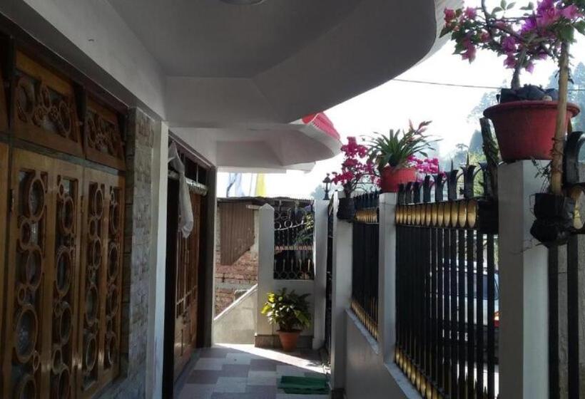 בית מלון כפרי Langdak Homestay