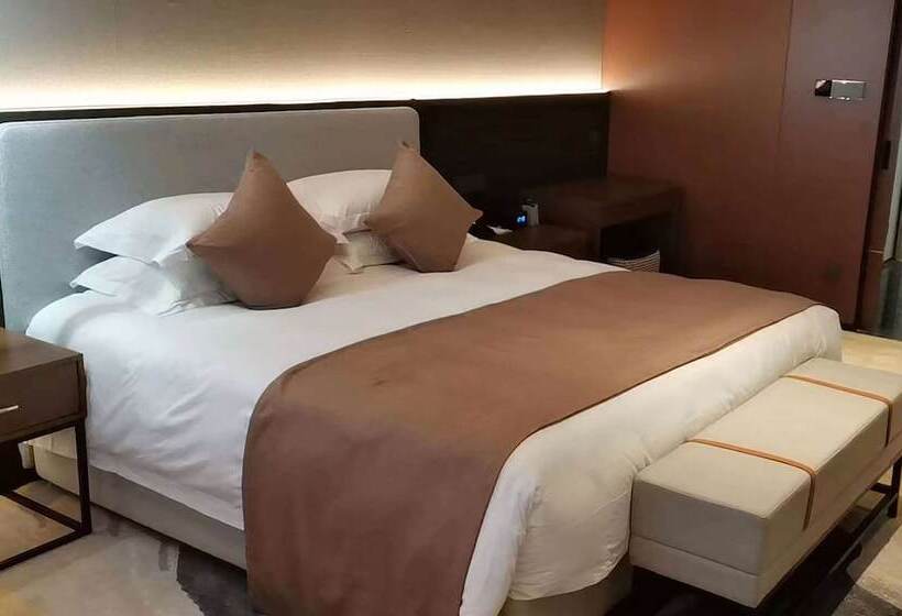 Отель Howard Johnson By Wyndham Bole Plaza Chengwu