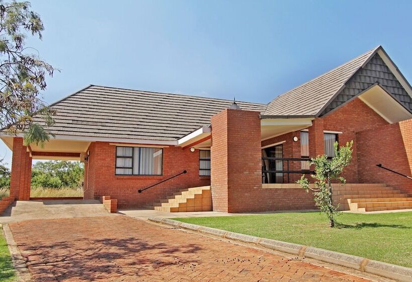 Отель Monateng Safari Lodge