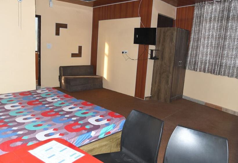 فندق Mountain View And Rooftop Restaurant