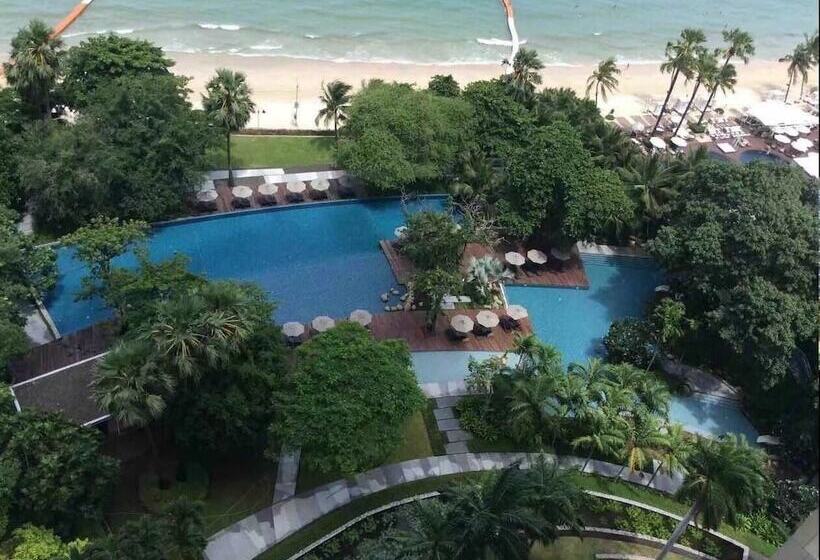 Отель Northpoint Pattaya With Sea View