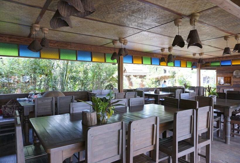 هتل Phuruarounmai Resort