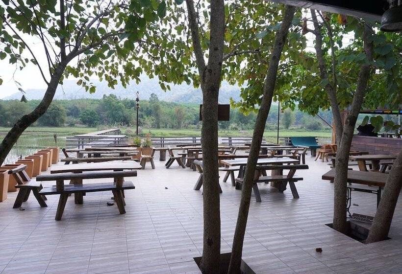 هتل Phuruarounmai Resort