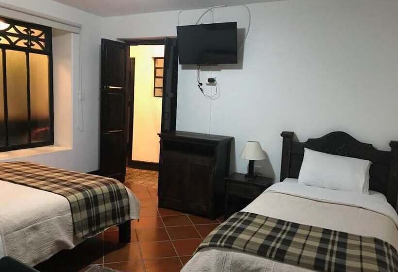 هتل Posada Santa Elena