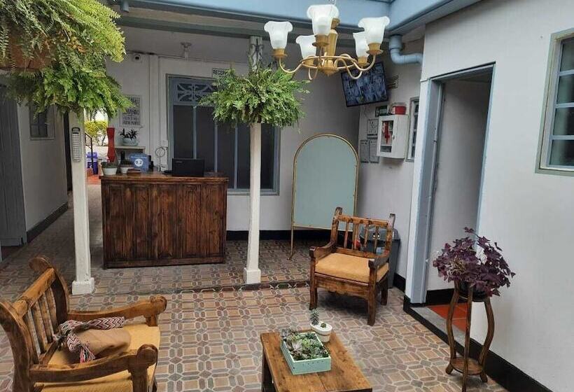 هتل Posada Santa Elena