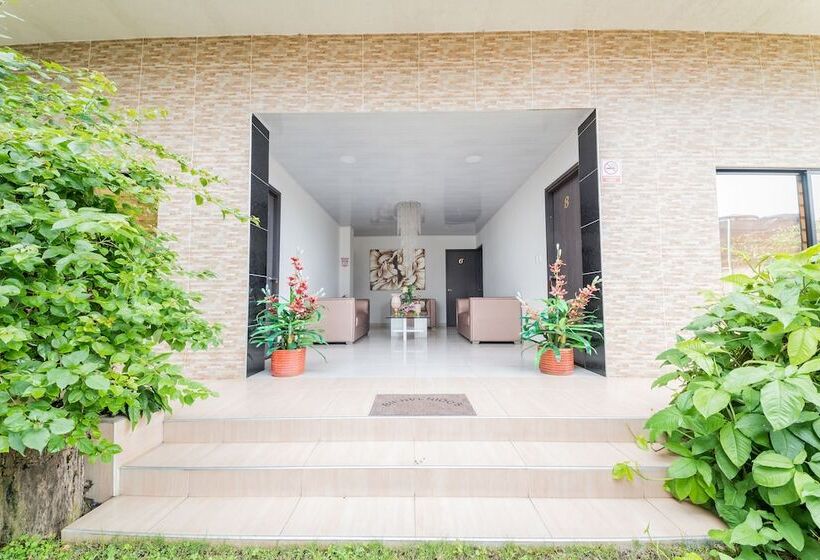 هتل Prados Del Sur