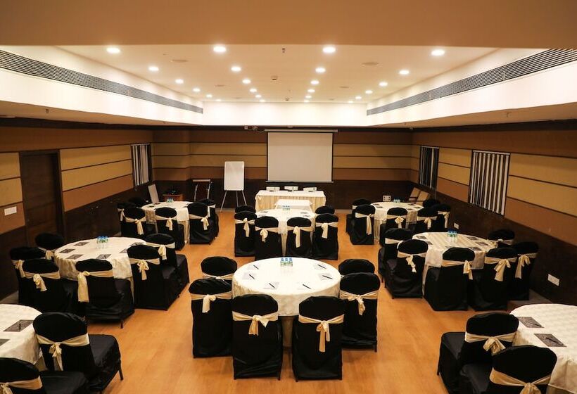 هتل Rosetum Anjuna