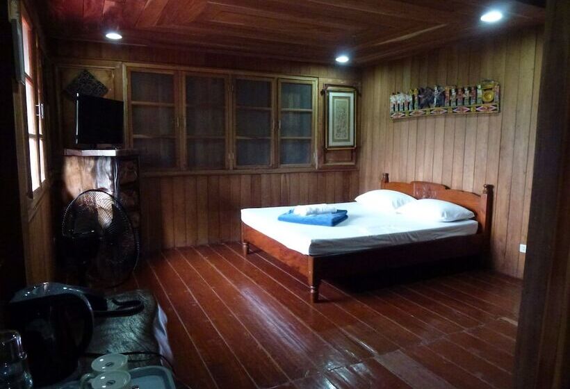 בית מלון כפרי Ten Cents To Heaven Leisure Camp