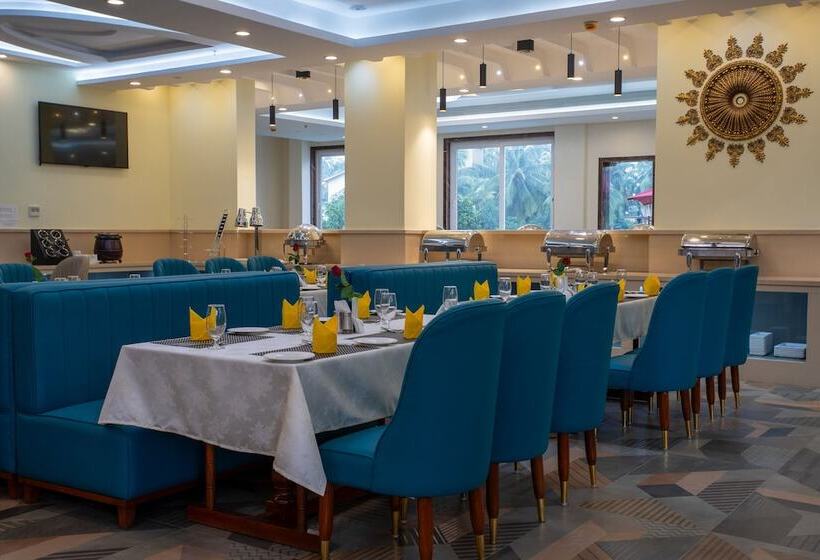 هتل The Avenue Grand