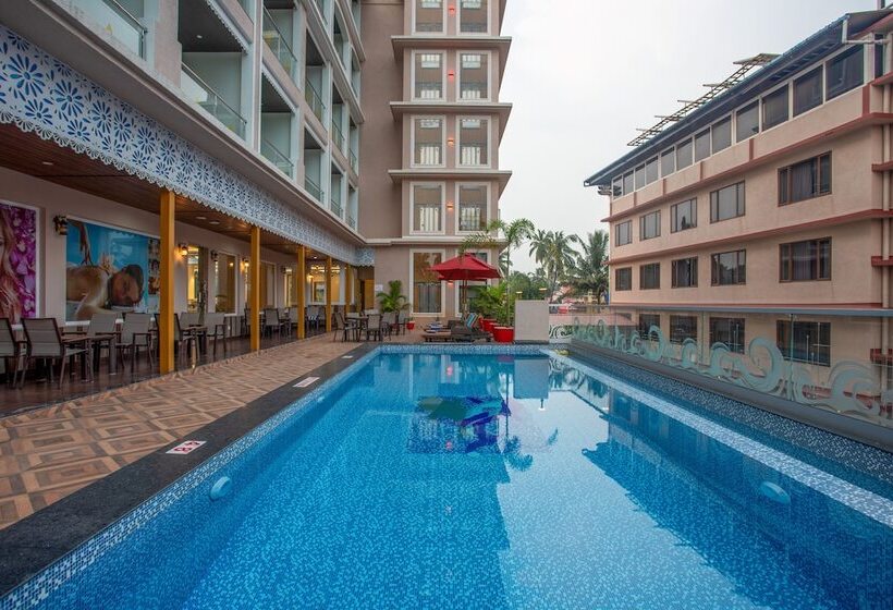 هتل The Avenue Grand