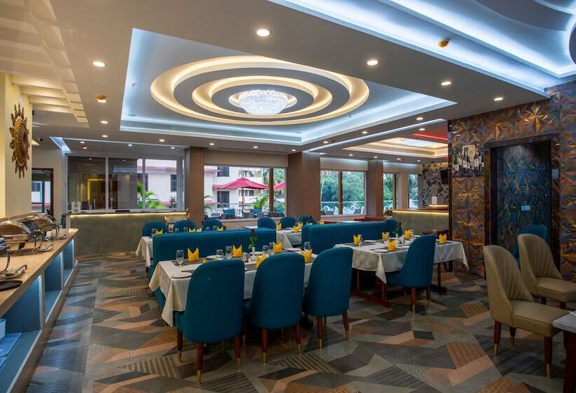 هتل The Avenue Grand