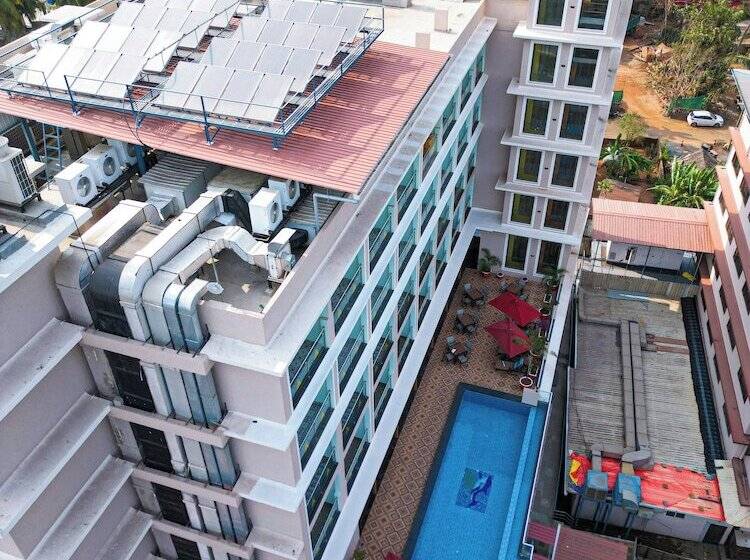 هتل The Avenue Grand