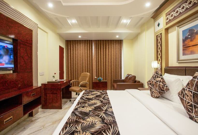 هتل The Avenue Grand