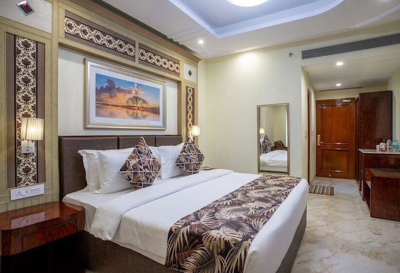 هتل The Avenue Grand