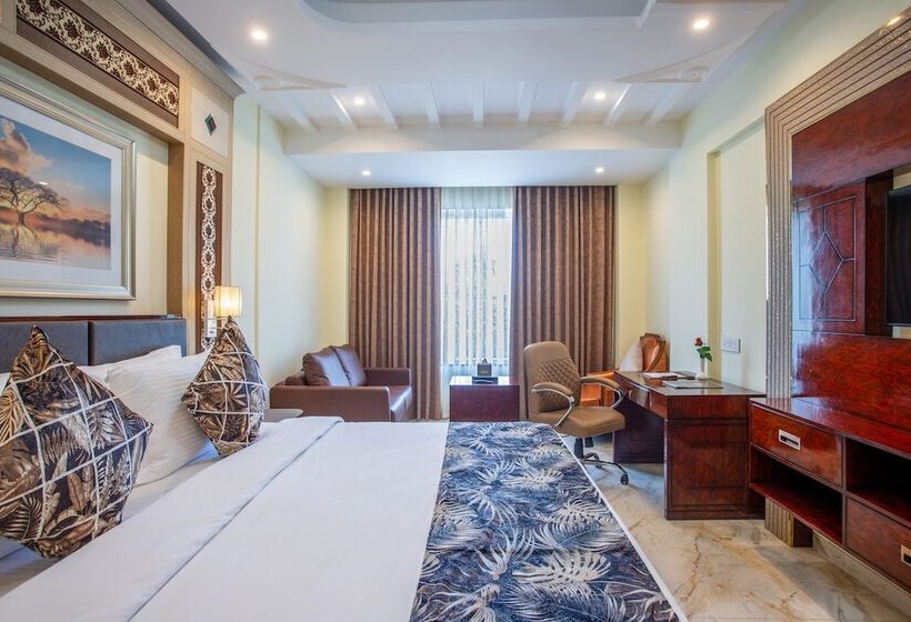 هتل The Avenue Grand